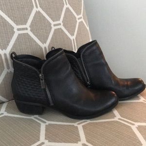 Lucky Brand 🍀 Black Leather Booties